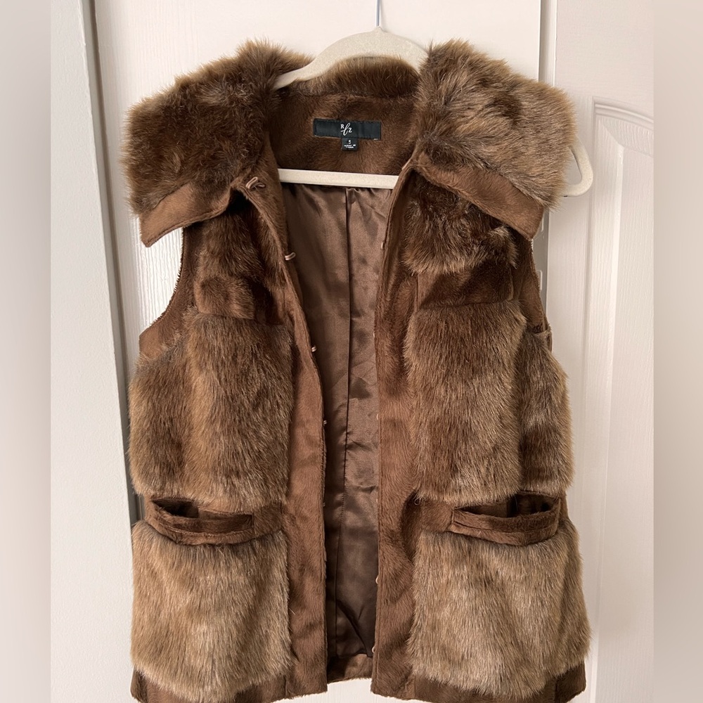 RLZ brown faux fur vest small